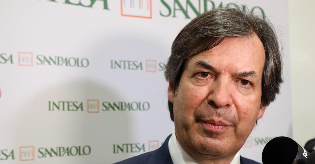 Intesa utili a 3 1 miliardi. Messina conferma il piano per la